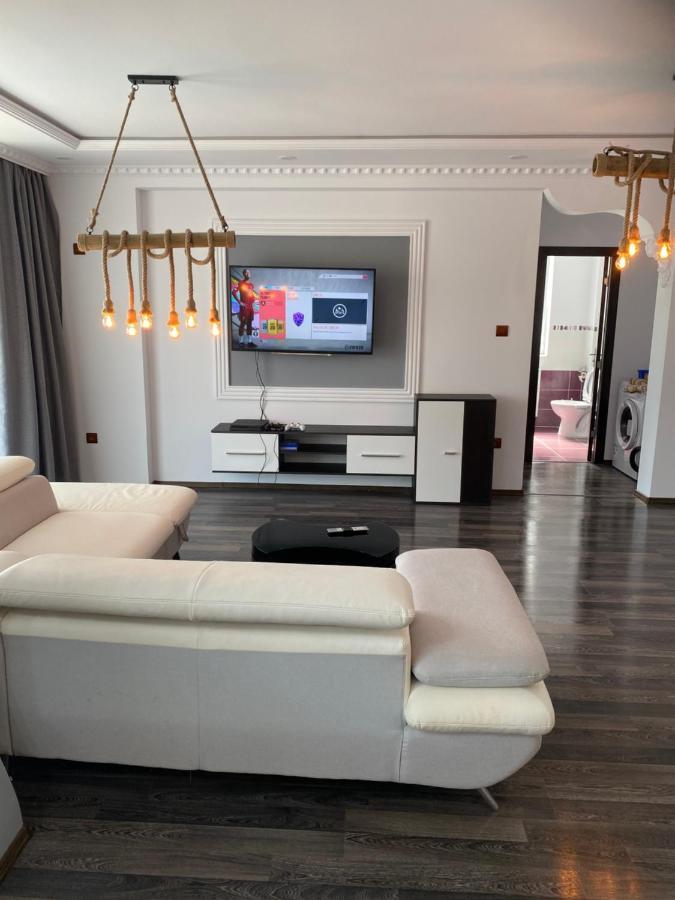 Luxury Apartment Satu Mare Luaran gambar