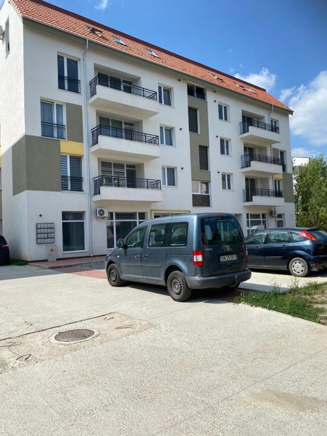 Luxury Apartment Satu Mare Luaran gambar